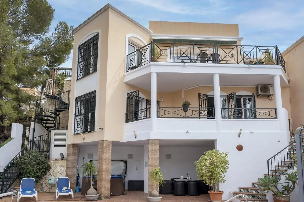 Villa Miramar Burriana Beach 6 Pax Nerja